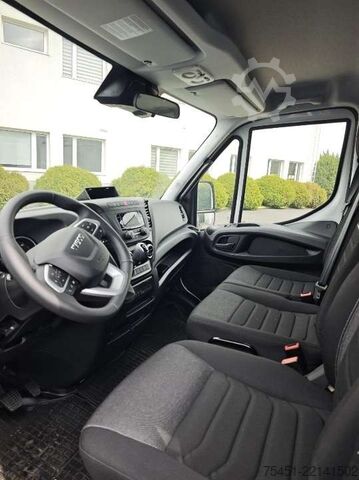 Tipper van Iveco Daily 70C 18 Doka 3 Seitenkipper AHK