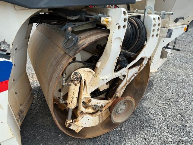 Walzenzug BOMAG BW 174 AP-4 AM Walze 12 Ton *Vibrator *Streuer