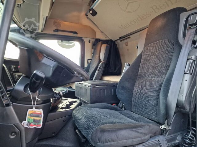 Kühl-/Tiefkühltransport Mercedes-Benz Actros 2646 6x2 - Isolated box with sidedoors -...