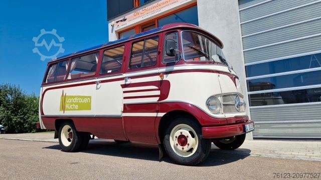 Kleinbus MERCEDES-BENZ Vorgänger Sprinter O 319 Samba mit Faltdach AC