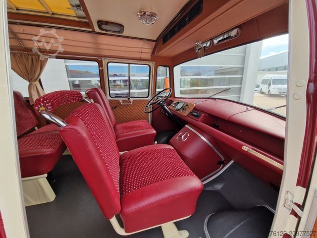 Kleinbus MERCEDES-BENZ Vorgänger Sprinter O 319 Samba mit Faltdach AC