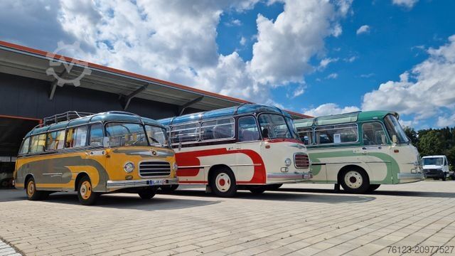 Kleinbus MERCEDES-BENZ Vorgänger Sprinter O 319 Samba mit Faltdach AC