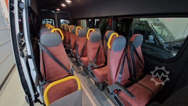 Kleinbus MERCEDES-BENZ Sprinter Lord Light 22 Sitzer 5 x Lagerfahrzeug