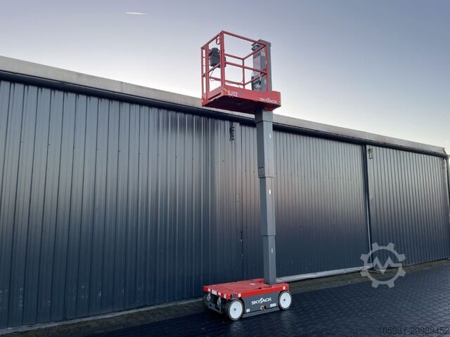 Vertical / Personnel Lifts Skyjack SJ12