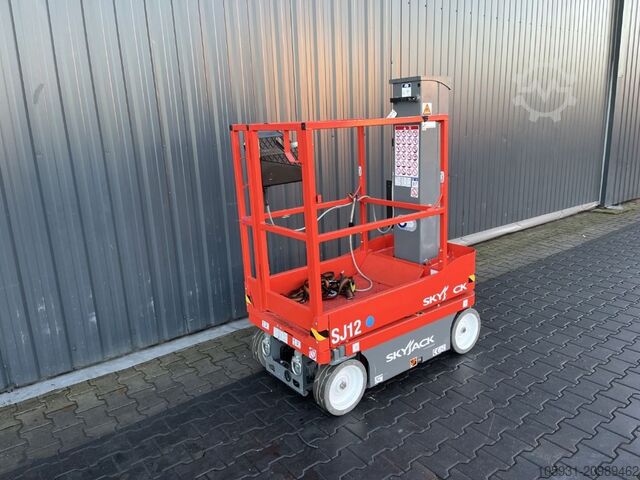 Vertical / Personnel Lifts Skyjack SJ12