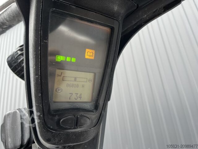 Electric 4-wheel forklift Linde E20PH-02