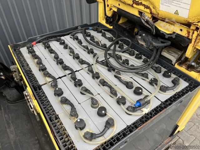 Electric 4-wheel forklift Hyster E2.0XN