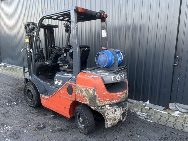 LPG Forklifts Toyota 8FGF25