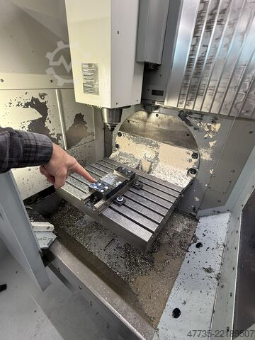CNC-Bearbeitungszentrum DECKEL MAHO DMU 50