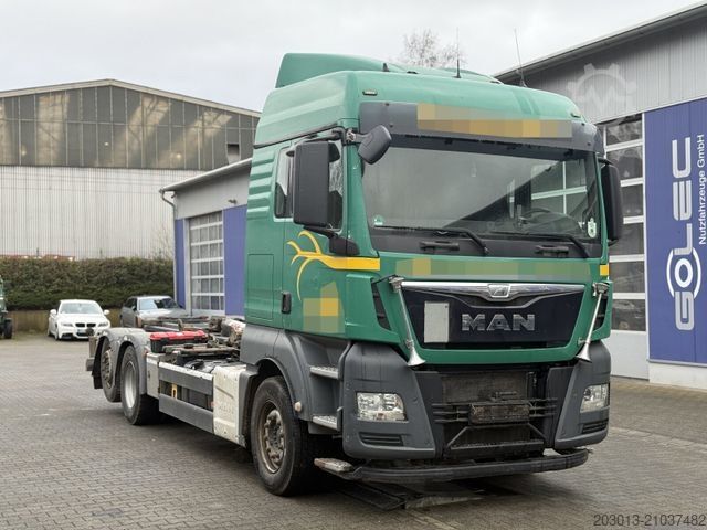 Roll-off tipper truck MAN TGX 26.440 Abrollkipper HYVA 20.60.S