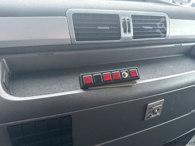 Roll-off tipper truck MAN TGX 26.440 Abrollkipper HYVA 20.60.S