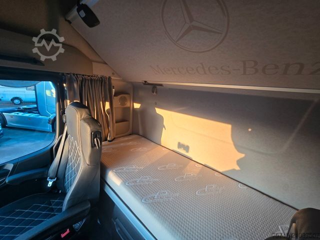 Volumen SZM MERCEDES-BENZ ACTROS 1853 * LEDER  * VOLL * GIGASPACE * LOHR *