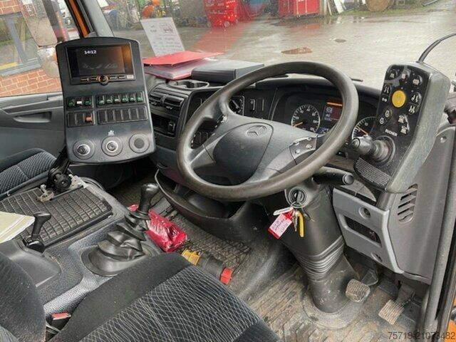 Spezial-LKW Mercedes-Benz 1518 4x2 Atego Bucher Cityfant