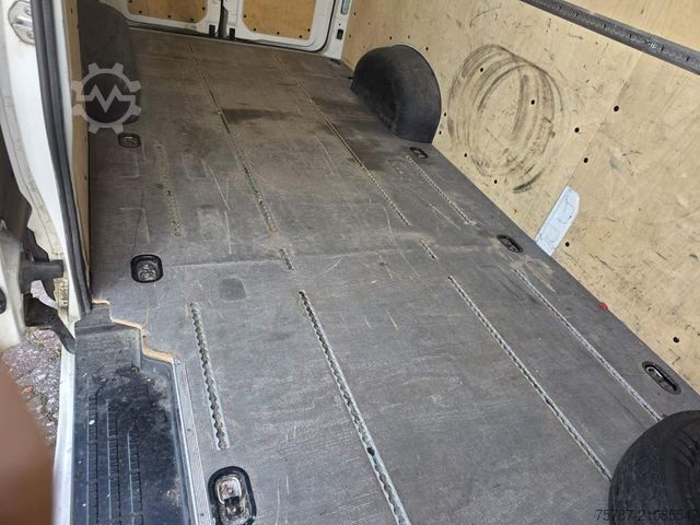 High top van VOLKSWAGEN Crafter 3,5 to, 1+2 Sitzer, AHK, 6 Gang man Scha