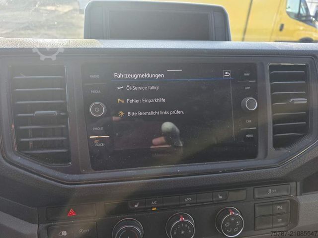 High top van VOLKSWAGEN Crafter 3,5 to, 1+2 Sitzer, AHK, 6 Gang man Scha