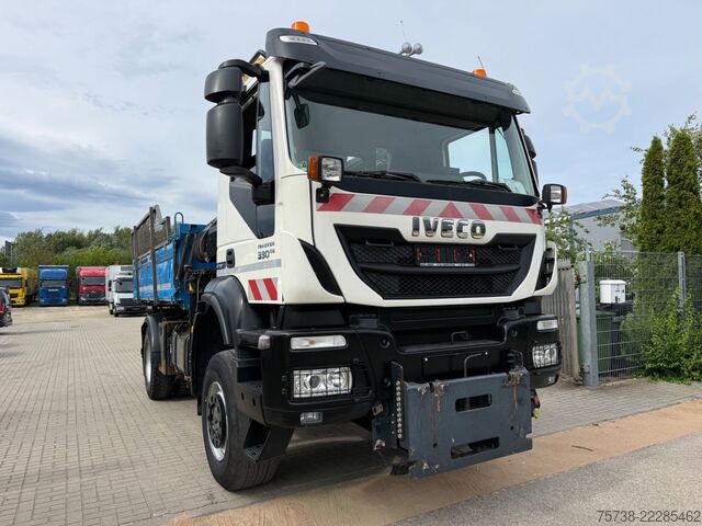 Kipper LKW IVECO Trakker 330 4x4 Meiller Kipper+Hiab 088B-2 Funk