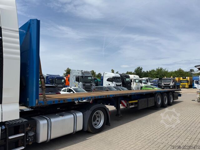 Auflieger mit Arbeitsbühne KÖGEL S24 Plateau mit Steckrungen/Luft-Lift/3-Achsen