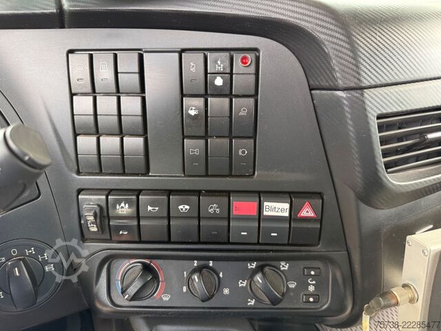 Dreiseitenkipper LKW IVECO Trakker 330 4x4 Meiller Kipper+Hiab 088B-2 Funk