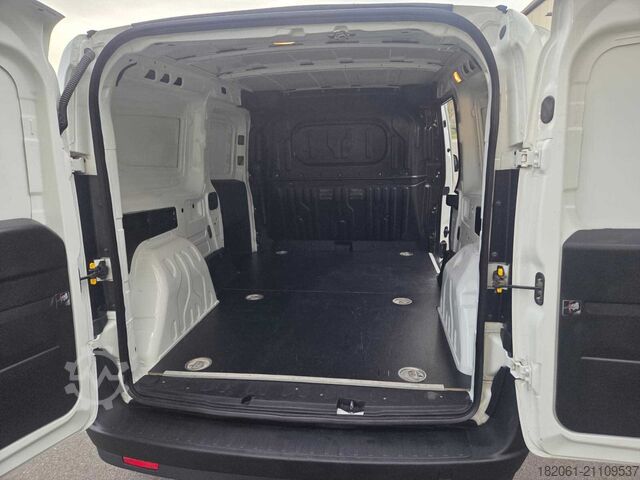 Kastenwagen FIAT Doblo ò Cargo Kawa L2H1 SX 1.3 Mulitjet 95PS
