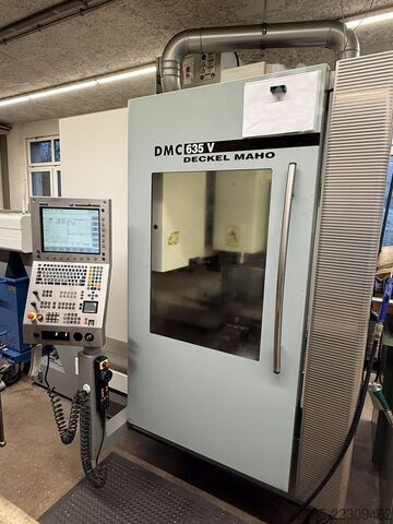 CNC Vertikales Bearbeitungszentrum DECKEL MAHO DMC 635 V