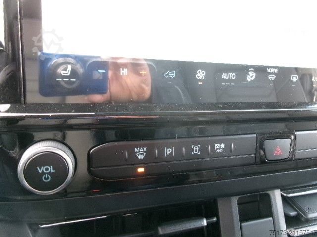 Kleinbus FORD Tourneo Custom 320L2 AT Titanium AHK ACC