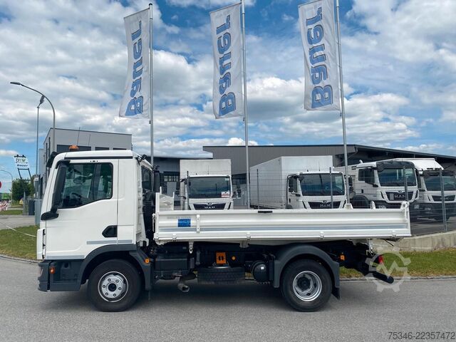 Three-sided tipper truck MAN TGL 12.250/Kipper/NL6,3To/Klima/Nur 57 tkm/Top