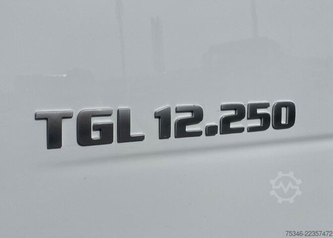 Three-sided tipper truck MAN TGL 12.250/Kipper/NL6,3To/Klima/Nur 57 tkm/Top