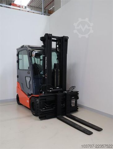Gabelstapler Toyota 8FBMKT30