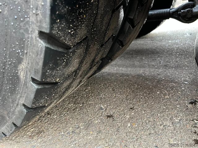 Standard-SZM DAF XF 105.460 - FTG Lift/Steering axle - 620.000km...