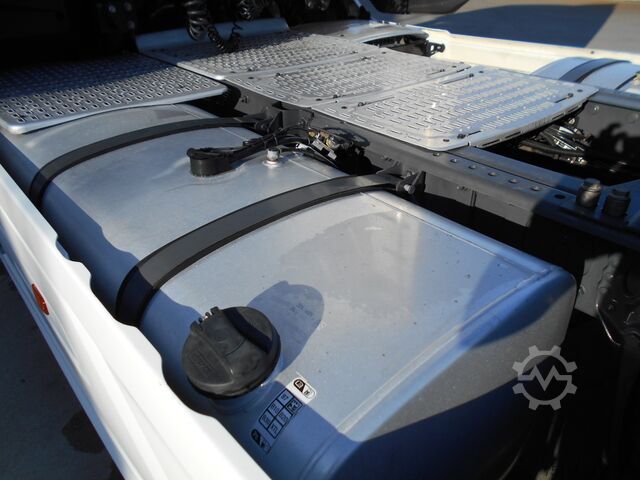 Standard SZM DAF XG 480