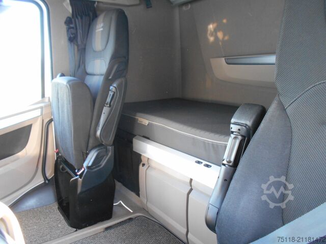 Standard SZM DAF XG 480