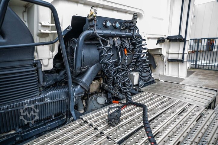 Standard-SZM MAN TGX 18.460 XLX + INTARDER