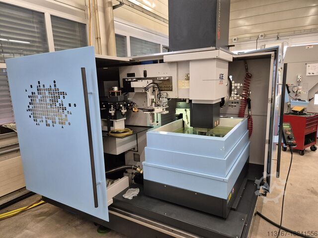 Senken durch Funkenerosion AGIE Hyperspark 2HS