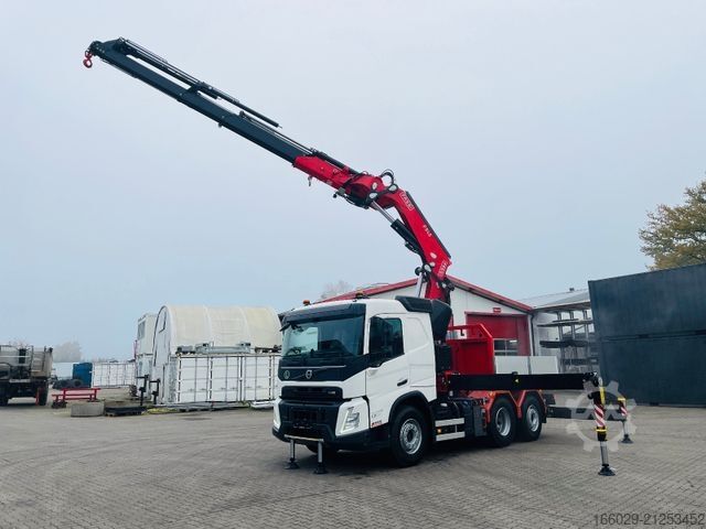 Schwerlast LKW/SZM VOLVO FMX 540 6x2 mit Kran Fassi F545.2.28