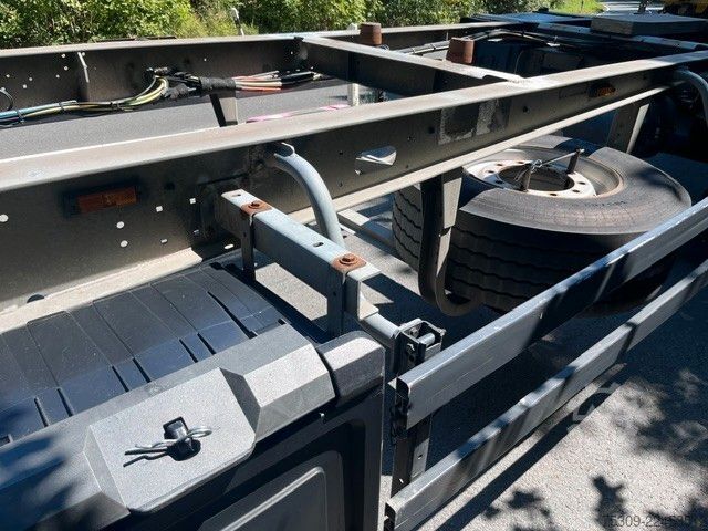 Swap chassis trailer SCHMITZ CARGOBULL BDF AFW 18 vollverzinkt-Mitnahmestapler TÜV NEU