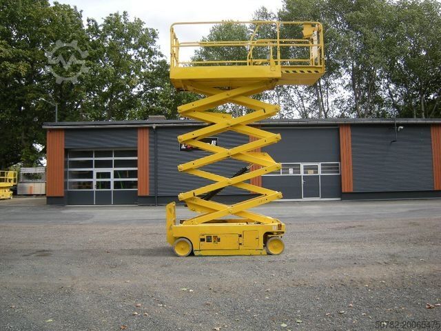 Work platform GENIE GS 3246 Scherenarbeitsbühne 11,9 m