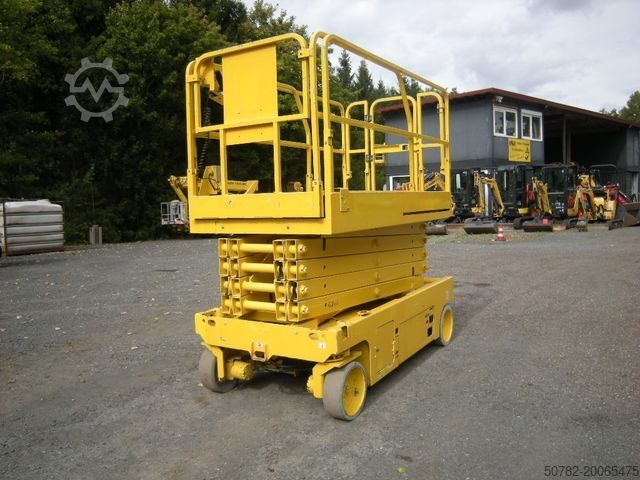 Work platform GENIE GS 3246 Scherenarbeitsbühne 11,9 m