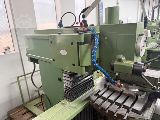 Werkzeugfräsmaschine MAHO MH 700