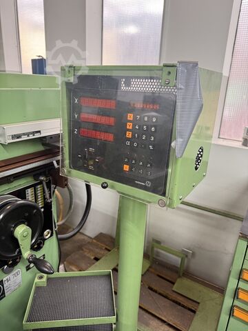 Werkzeugfräsmaschine MAHO MH 700