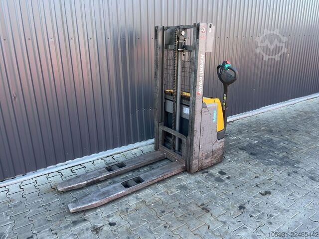 Pedestrian Stacker Jungheinrich EJC112