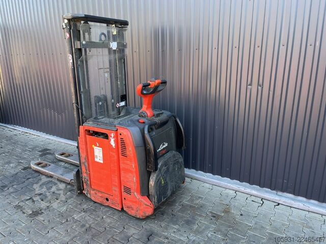 Stand-on stacker Linde D12AP