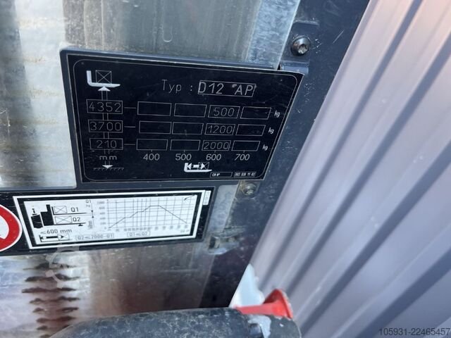 Stand-on stacker Linde D12AP