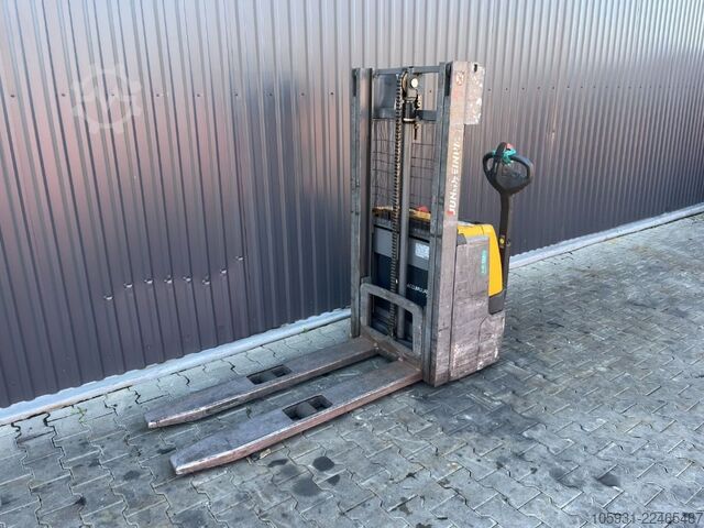 Pedestrian Stacker Jungheinrich EJC112