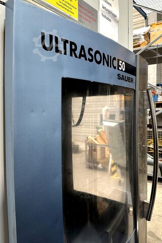Vertical machining center DMG Ultrasonic 50
