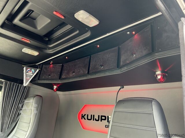 Standard-SZM Scania R520 V8 / Showtruck / Buffl Special Interior / ...