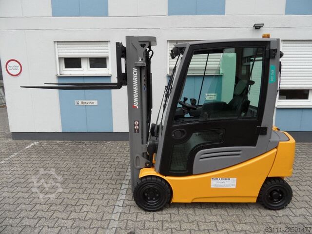 Electric 4-wheel forklift Jungheinrich EFG 320 - Kabine mit Heizung - Freihub