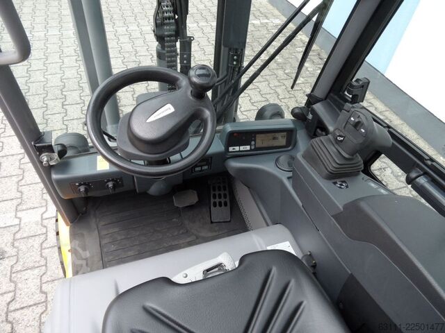 Electric 4-wheel forklift Jungheinrich EFG 320 - Kabine mit Heizung - Freihub