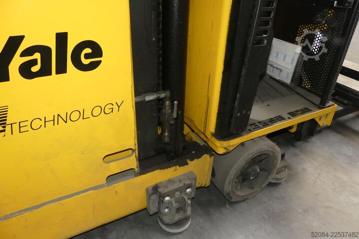 Yale high-bay forklift Yale MTC15MWB