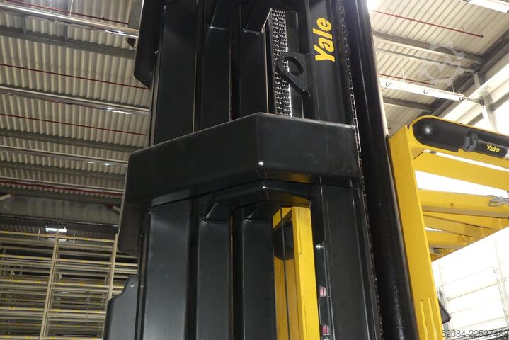 Yale high-bay forklift Yale MTC15MWB