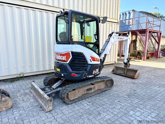 Minibagger BOBCAT E26 / 2021 BJ / 2 x Löffel / 1.665 H